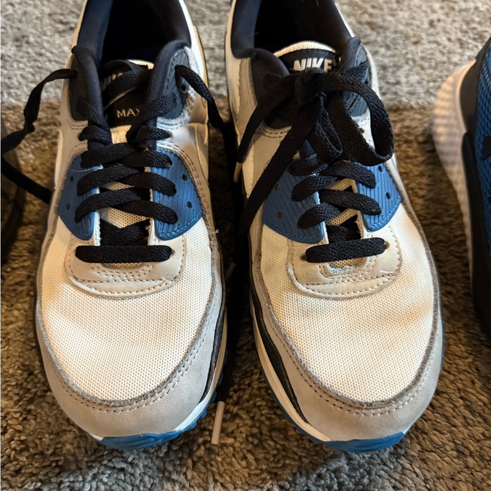 Nike Men's Cream and Navy Sneakers